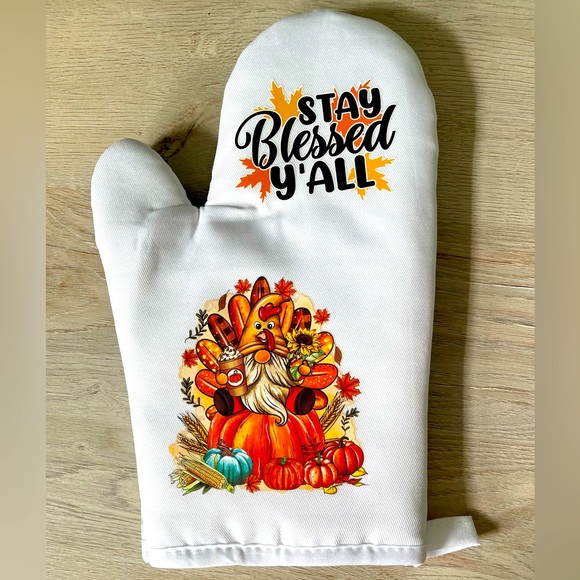 New Blessed Fall Gnome Oven Mitt & Pot Holder Set - Picture 2 of 4